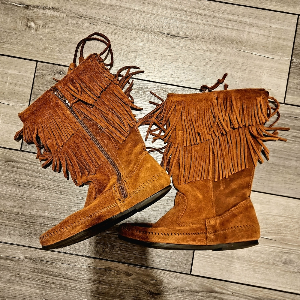 Minnetonka Brown Suede Mid Calf 3-Layer Fringe Moccasin Boots Size 8